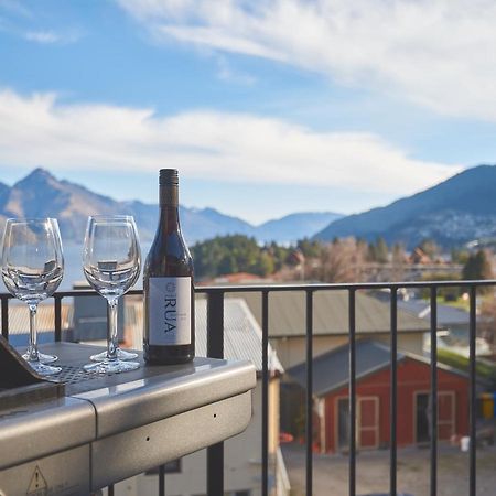 Ridge View Apartment - Queenstown Apartment Екстериор снимка